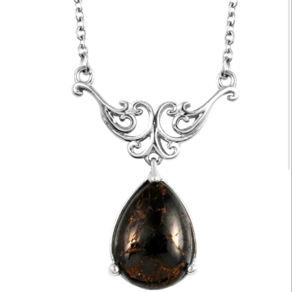 NWT Matrix Shunghite Necklace Matrix